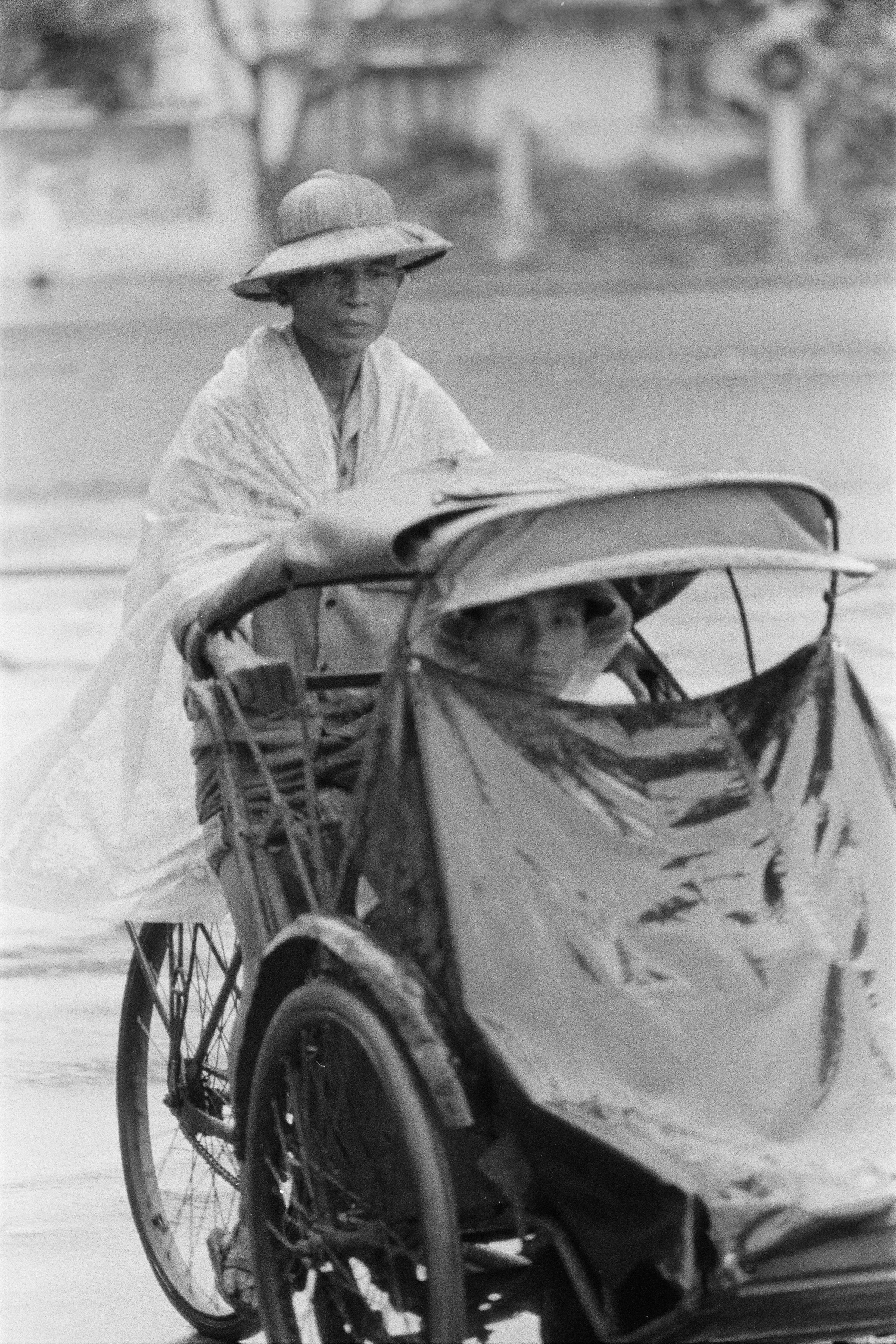 Trishaw travel in Hà Nội.